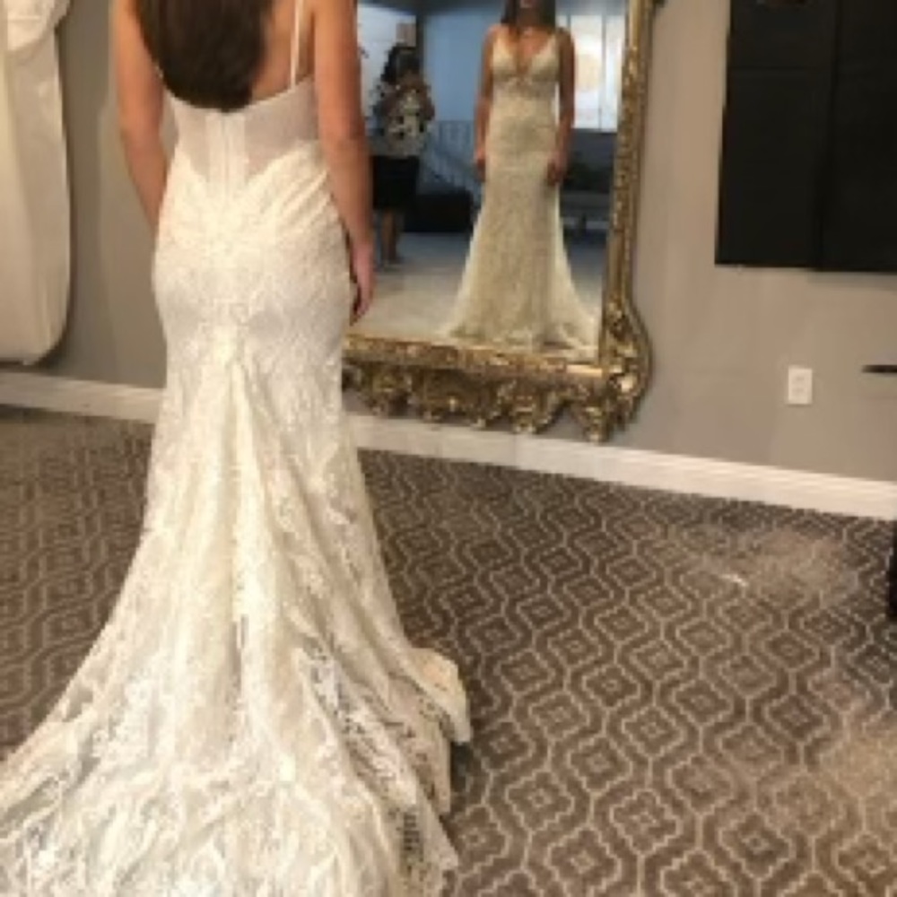 Wedding Dress - Picture 7 of 8